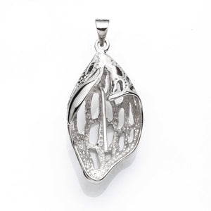 Strawberry Pendant with Peg Bezel Mounting and Bail in Sterling Silver 7mm